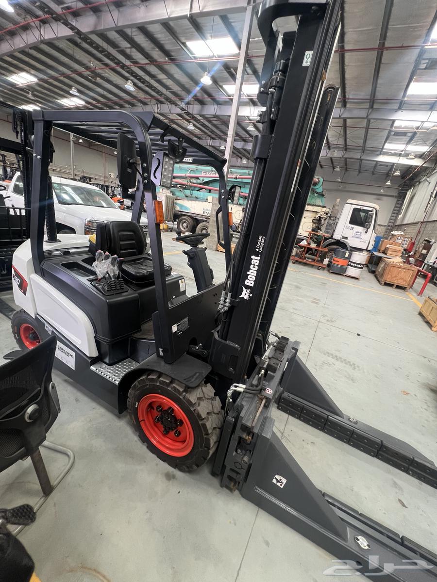 3-ton Forklift with Block Cage63617242570115113