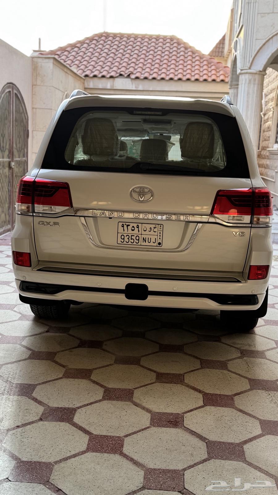 Sold Land Cruiser 2016, Fatimi warehouse, like new condition63617255122051112