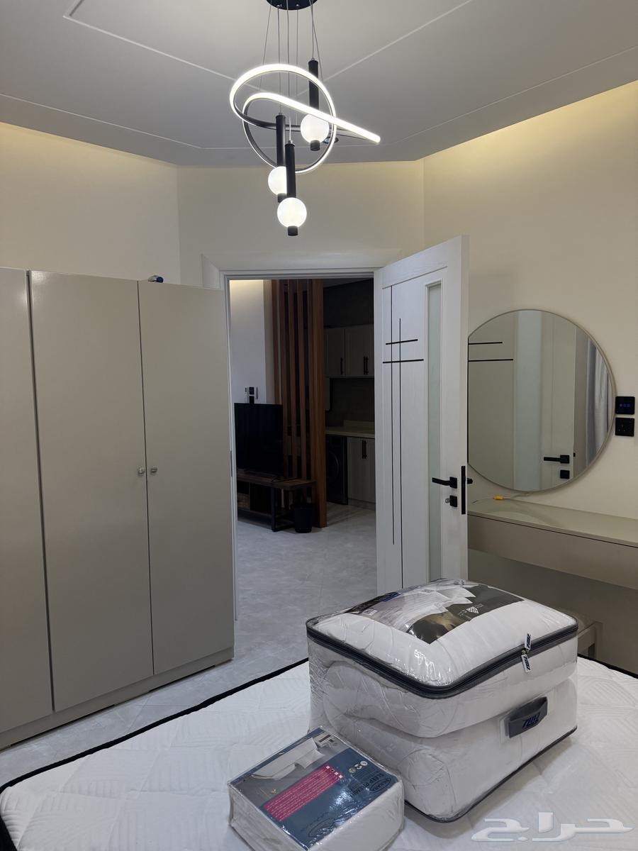 For rent luxurious furnished apartment (families only) for 400063006285550722111