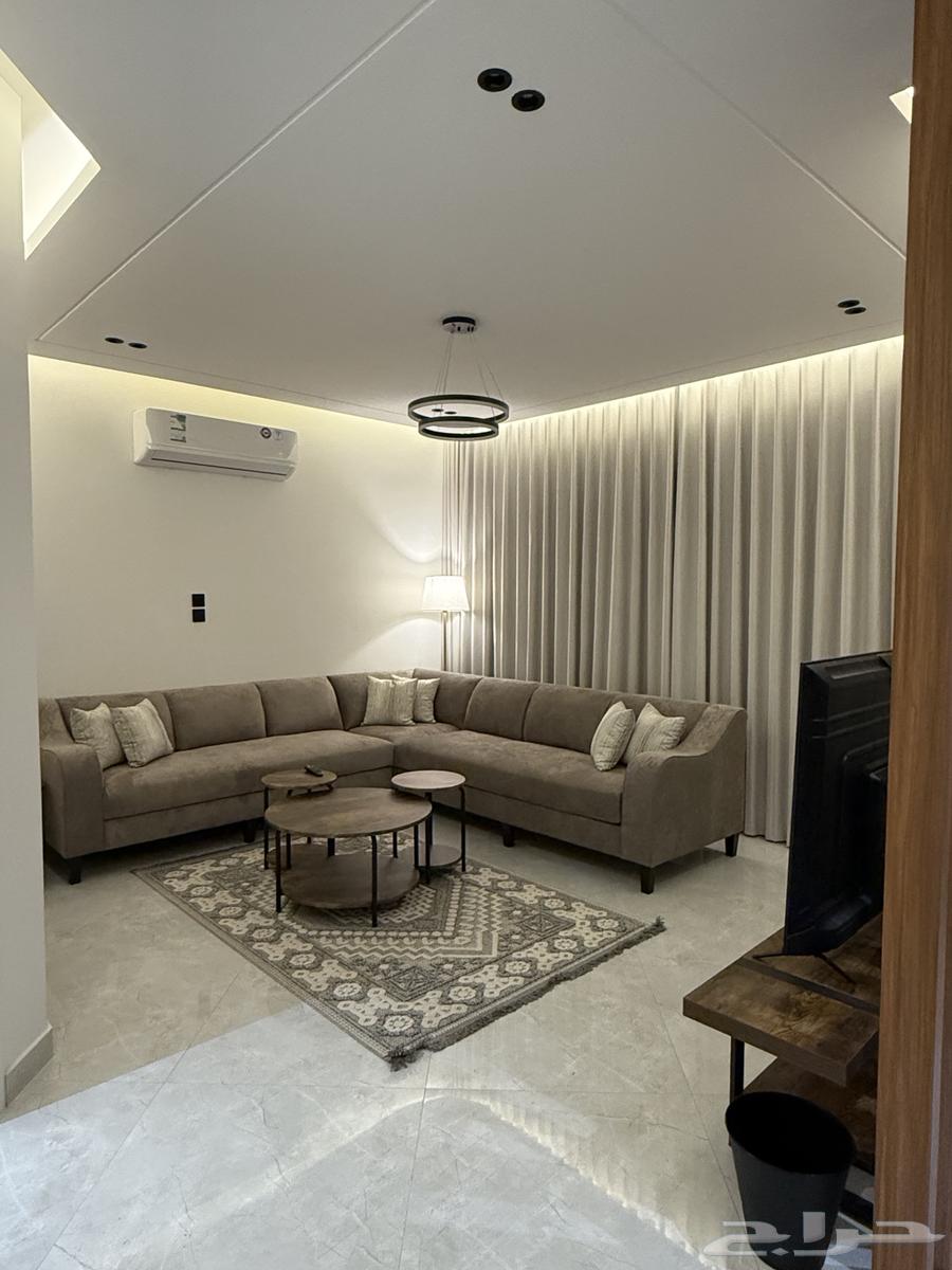 For rent luxurious furnished apartment (families only) for 400063006285550722113