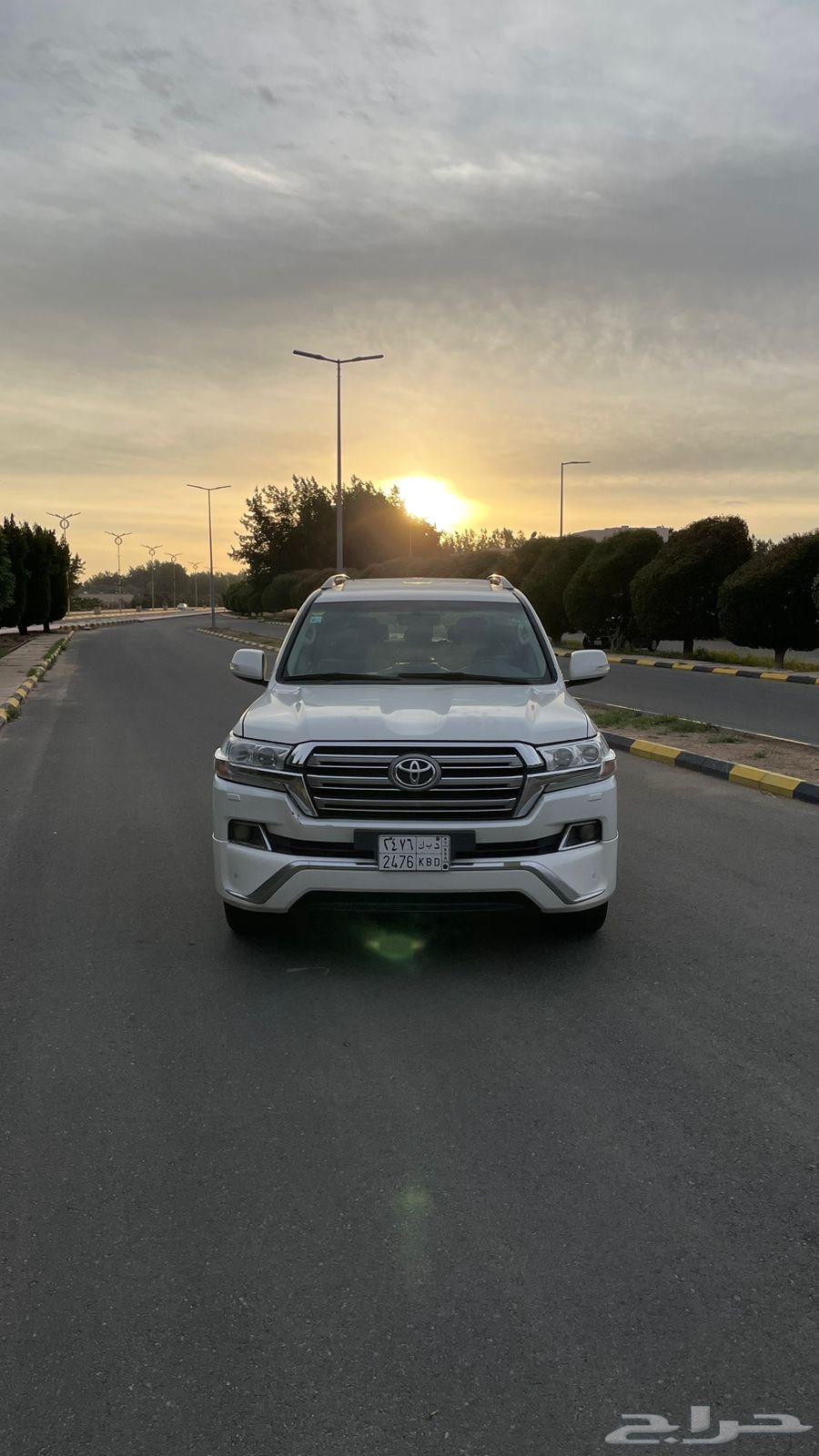 Redditor shows Camry agency changed its paint and welding in a picture63617563564803114