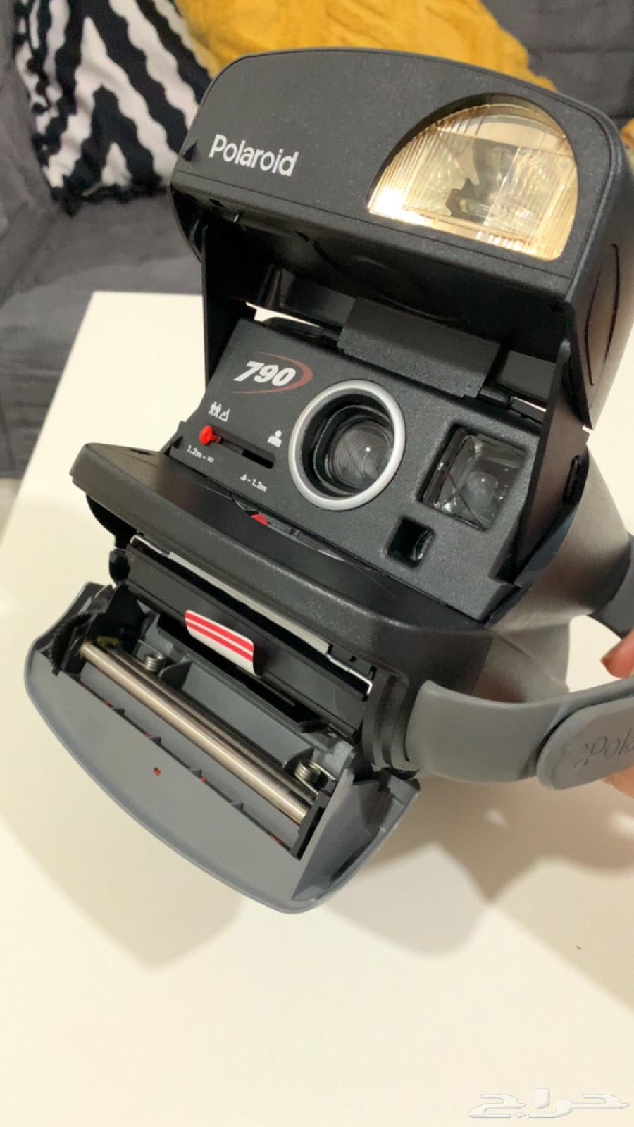 كاميرا   polaroid الفوريه (كاميرا تراثيه)63301280249217111