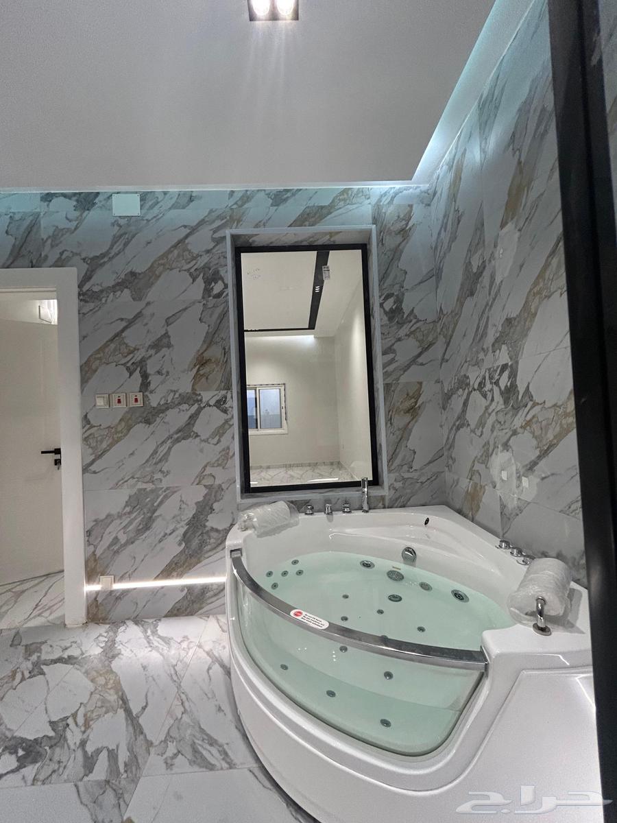 شقق تمليك بخمسه غرف   يوجد جاكوزي63006377224705111