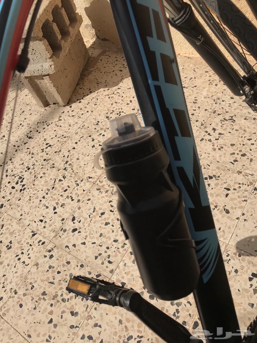 A bike or bicycle, everything works except for the issue mentioned in the description63616162142209114