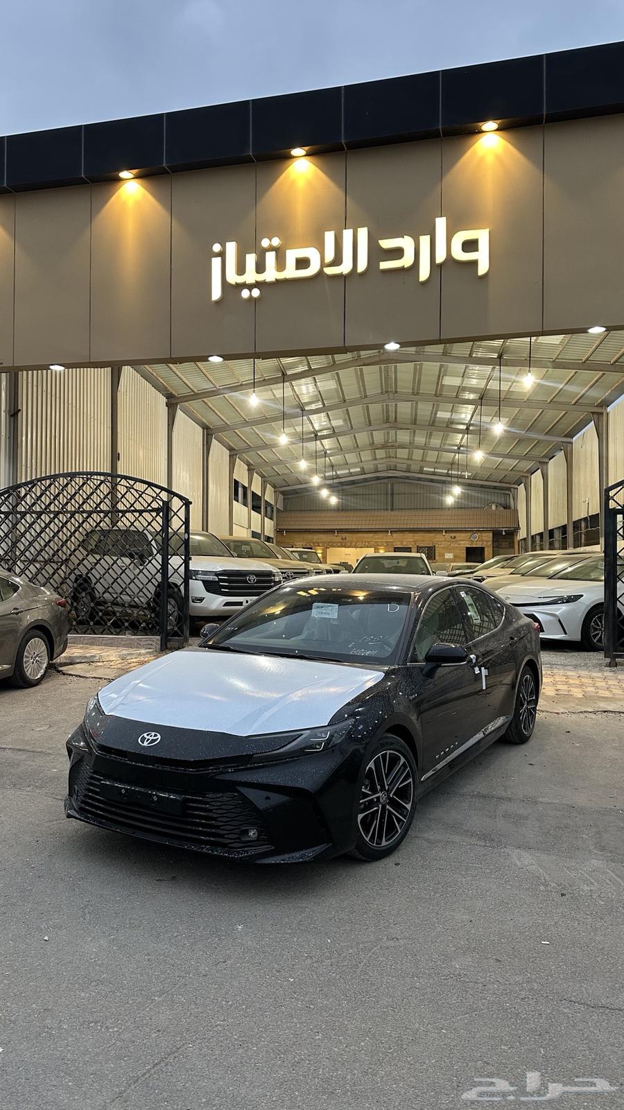عرض خاص كامري 2025 LE هايبرد لون اسود ب127.900 شامل الضريبة635304543737621110