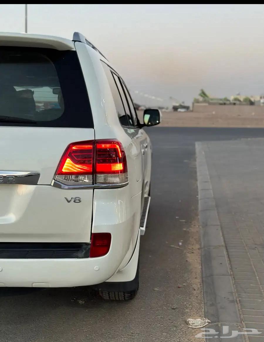 لاندكروزر 201563528015801475114