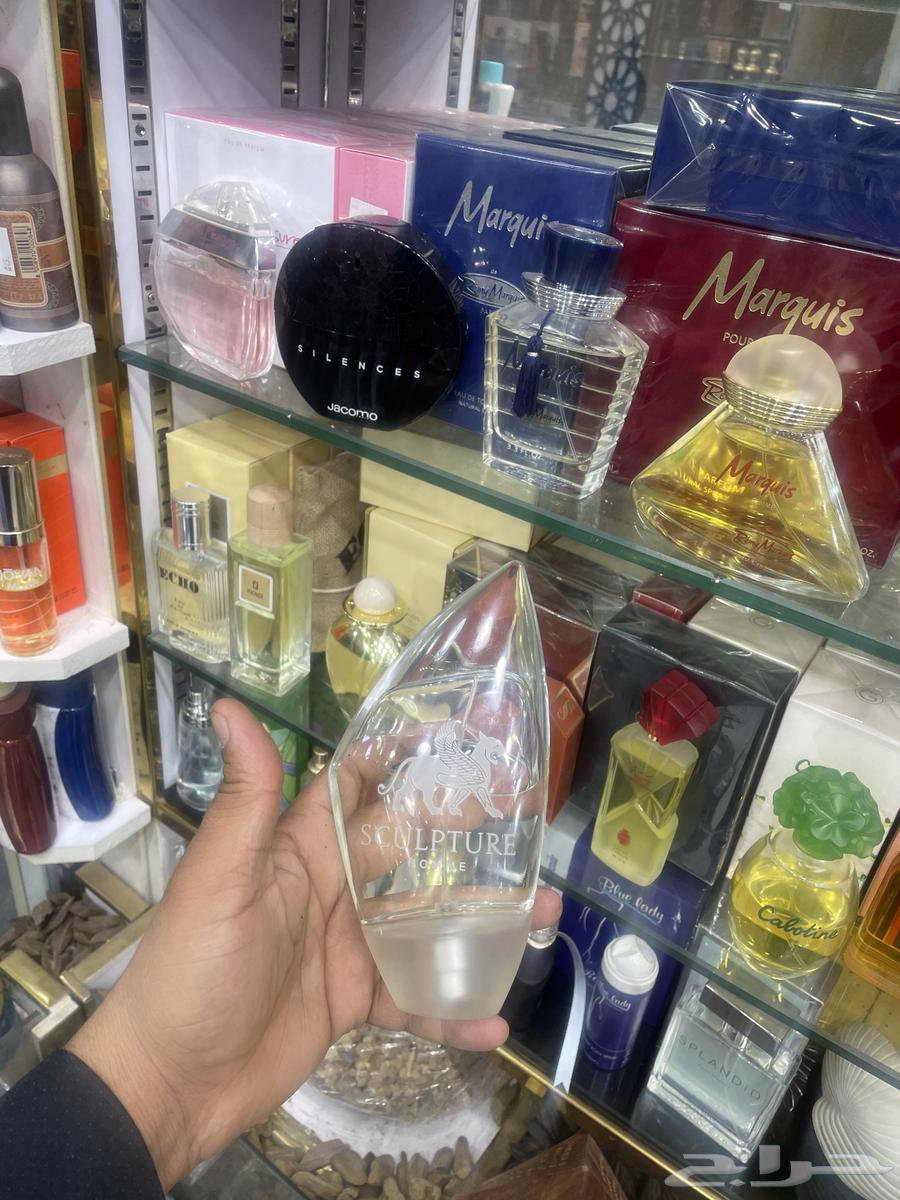 عطور قديمه يوجد توصيل لحد باب البيت63297677340419112