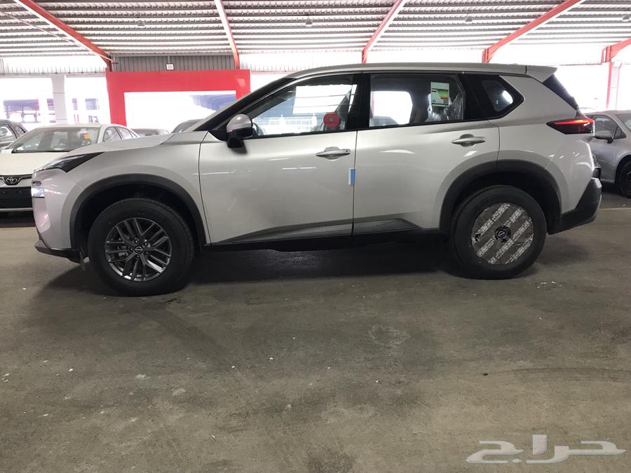 Nissan X-Trail 5-seater standard 2024 without double cab, gray and black63533548641025113