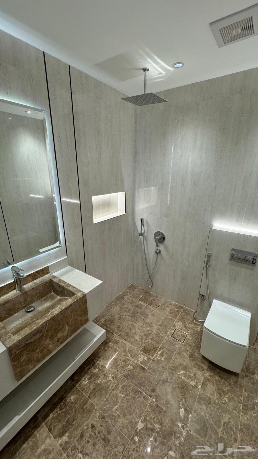 Flats in Bakhdoo with private entrances and courtyards63006440349441113