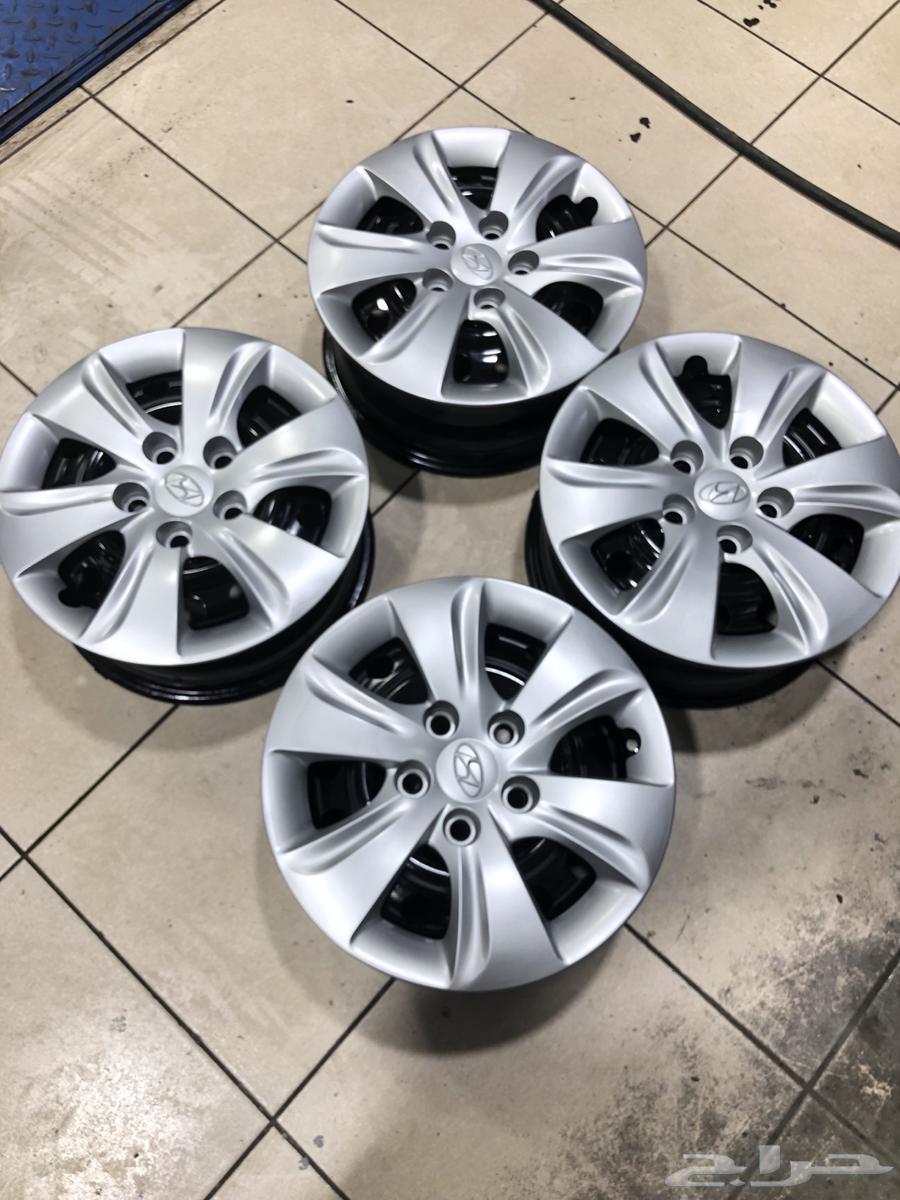 Original alloy wheel set for Elantra, genuine iron rims with original tires.63521739630978111