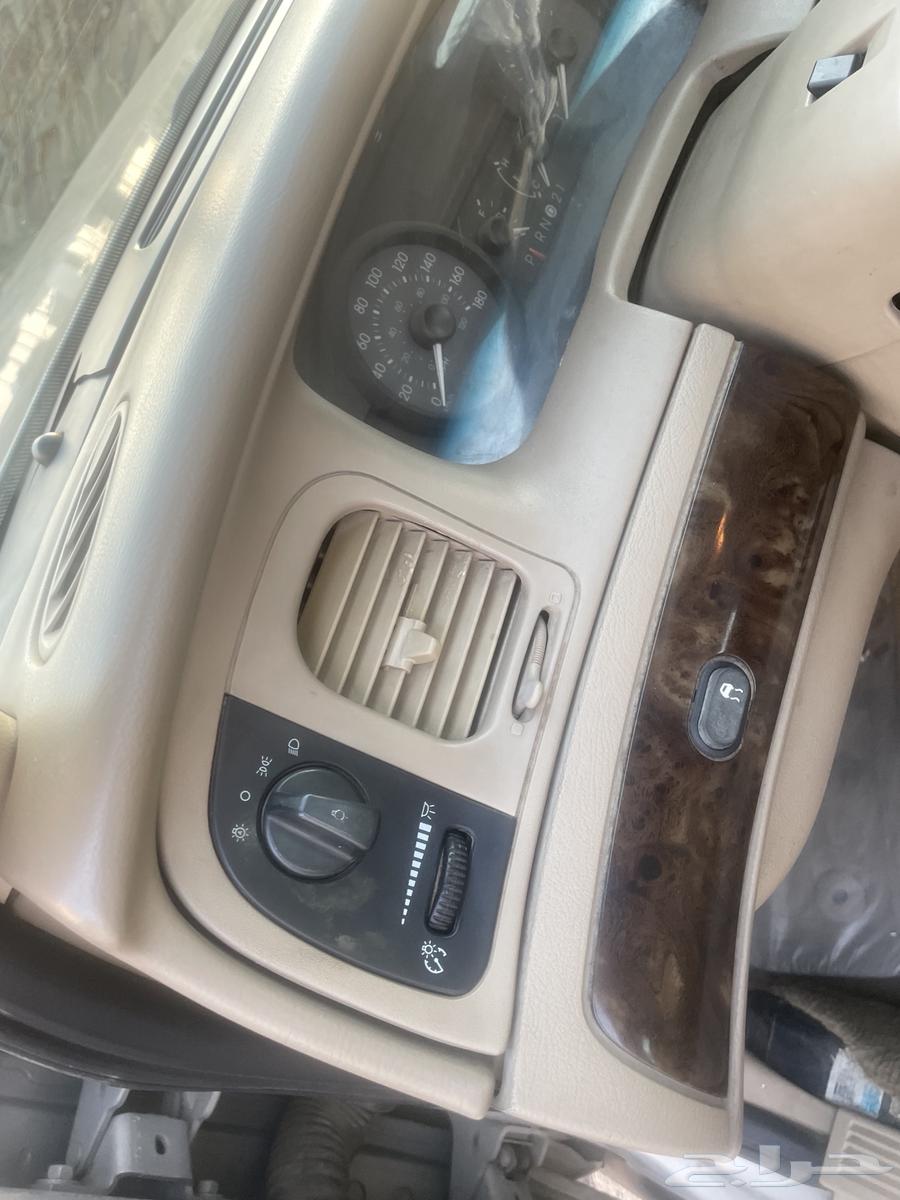 Ford Grand Marquis 2011, Saudi63521230682499114