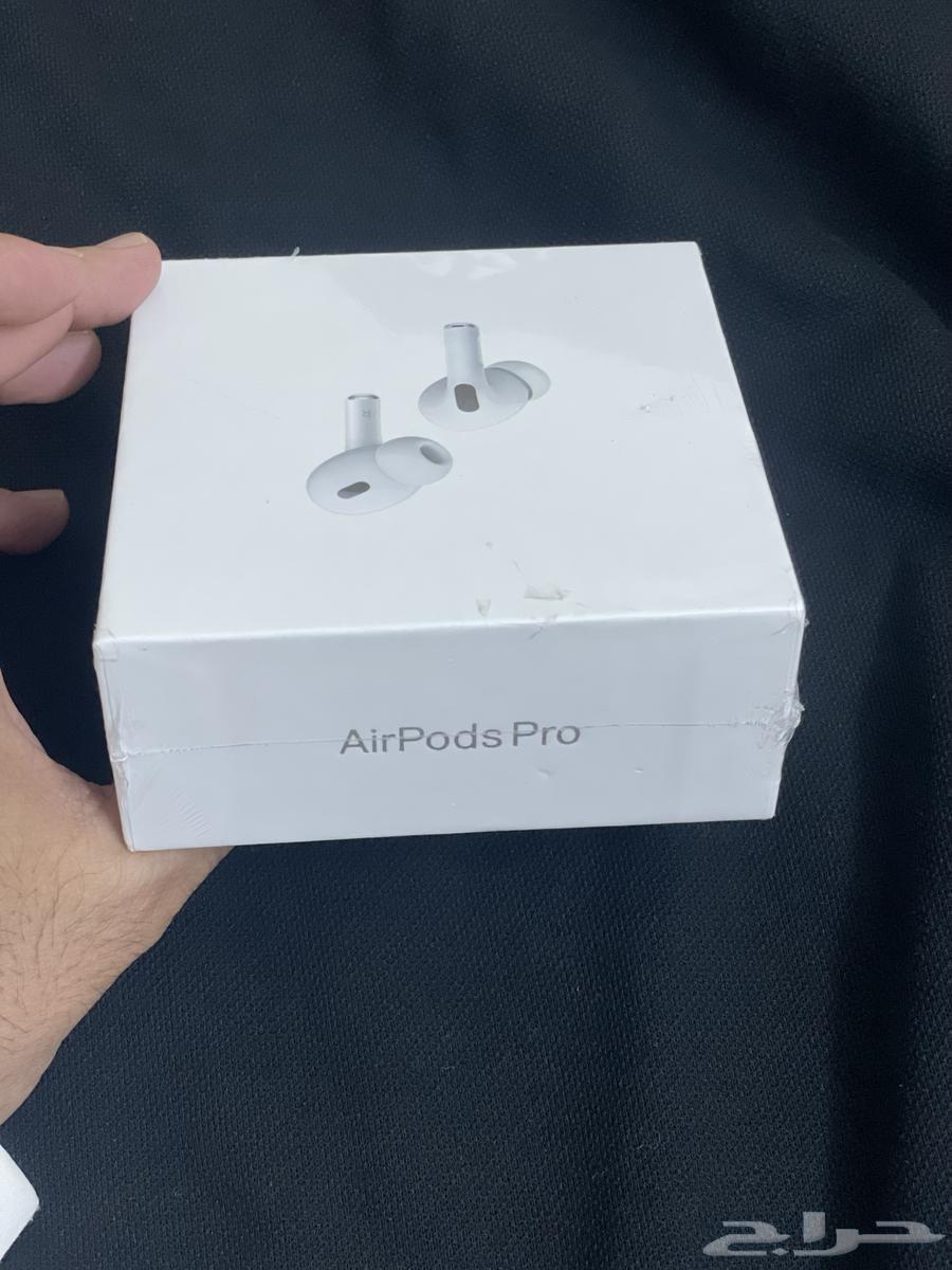 Apple earphones, newly manufactured in the USA, unused and still in their original sales packaging.63295540477570112