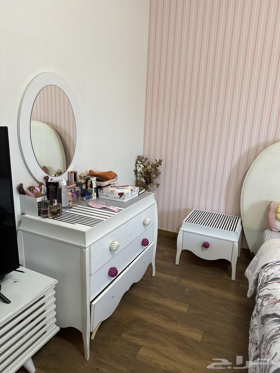 Selling a children's bedroom set63616165537539111