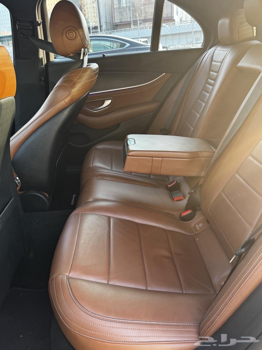 Mercedes E400 model 201763521230309250114