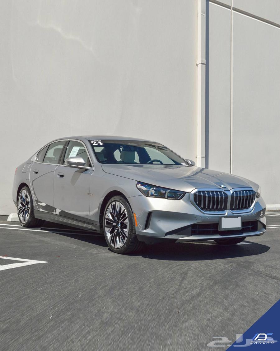 BMW 530 Sedan 202463522779952770111