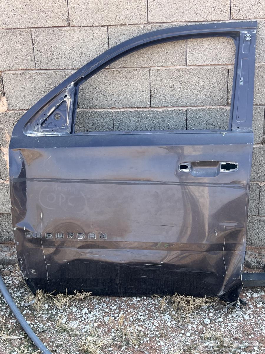 Doors and fenders of a 2015 Jeep Cherokee for sale63517914617603111