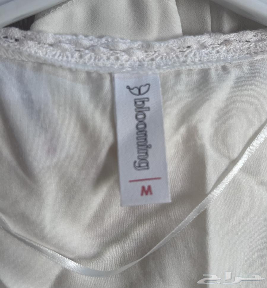 Very clean postpartum clothes, used only once. Bought for 300, selling for 100.63293272410498113
