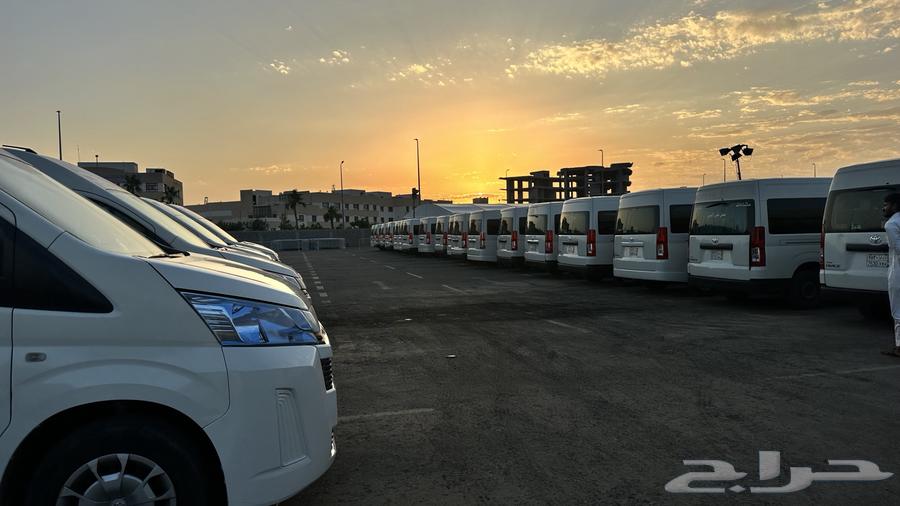 Bus rental for employee transportation63521198177665112