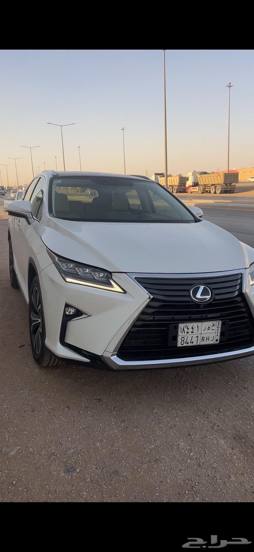 سياره مع سائق لكزز63521066535554111