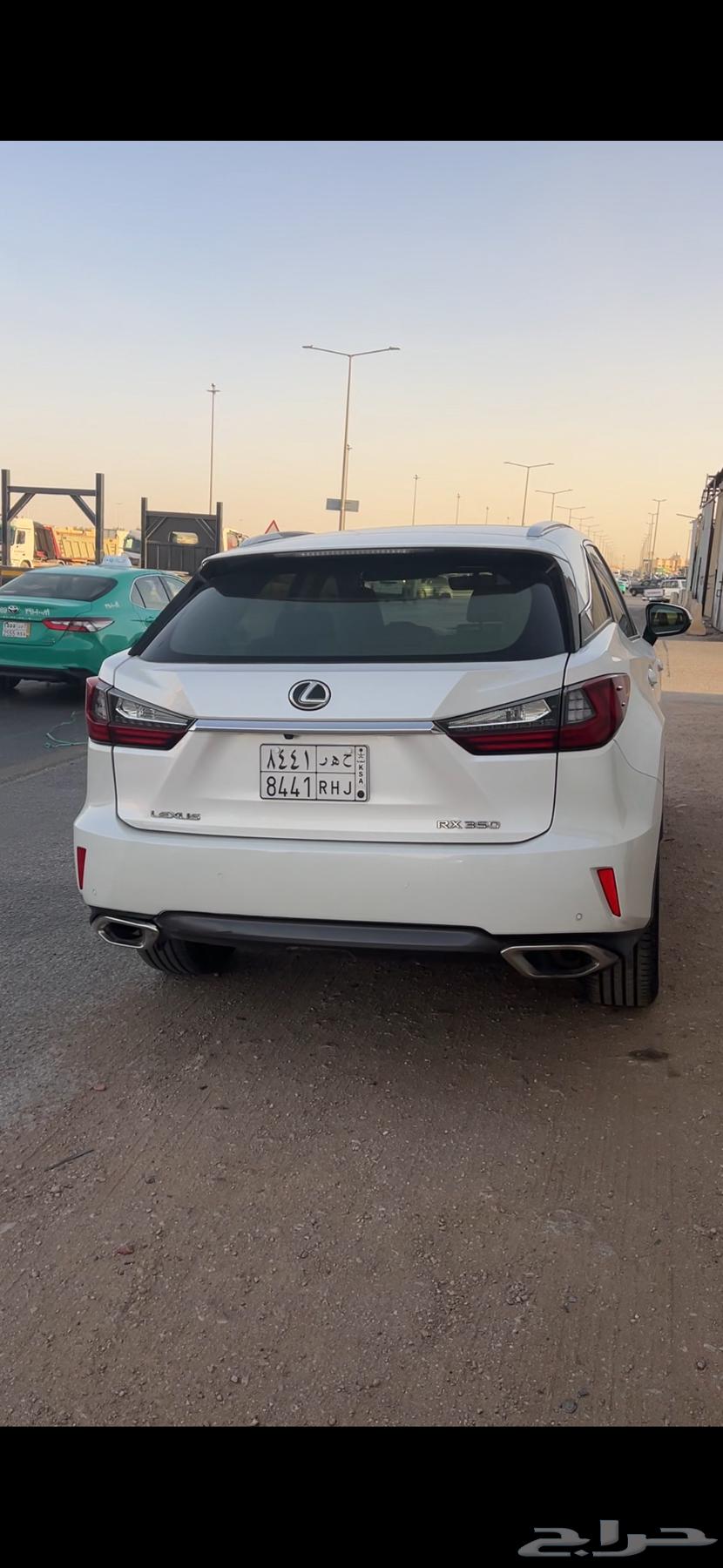 سياره مع سائق لكزز63521066535554112