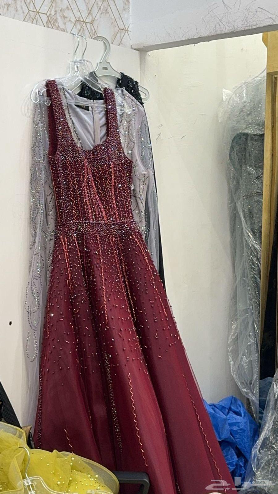 Dress size 8, worn once, bought for 1500. I want 1200 for it.63294240196739110