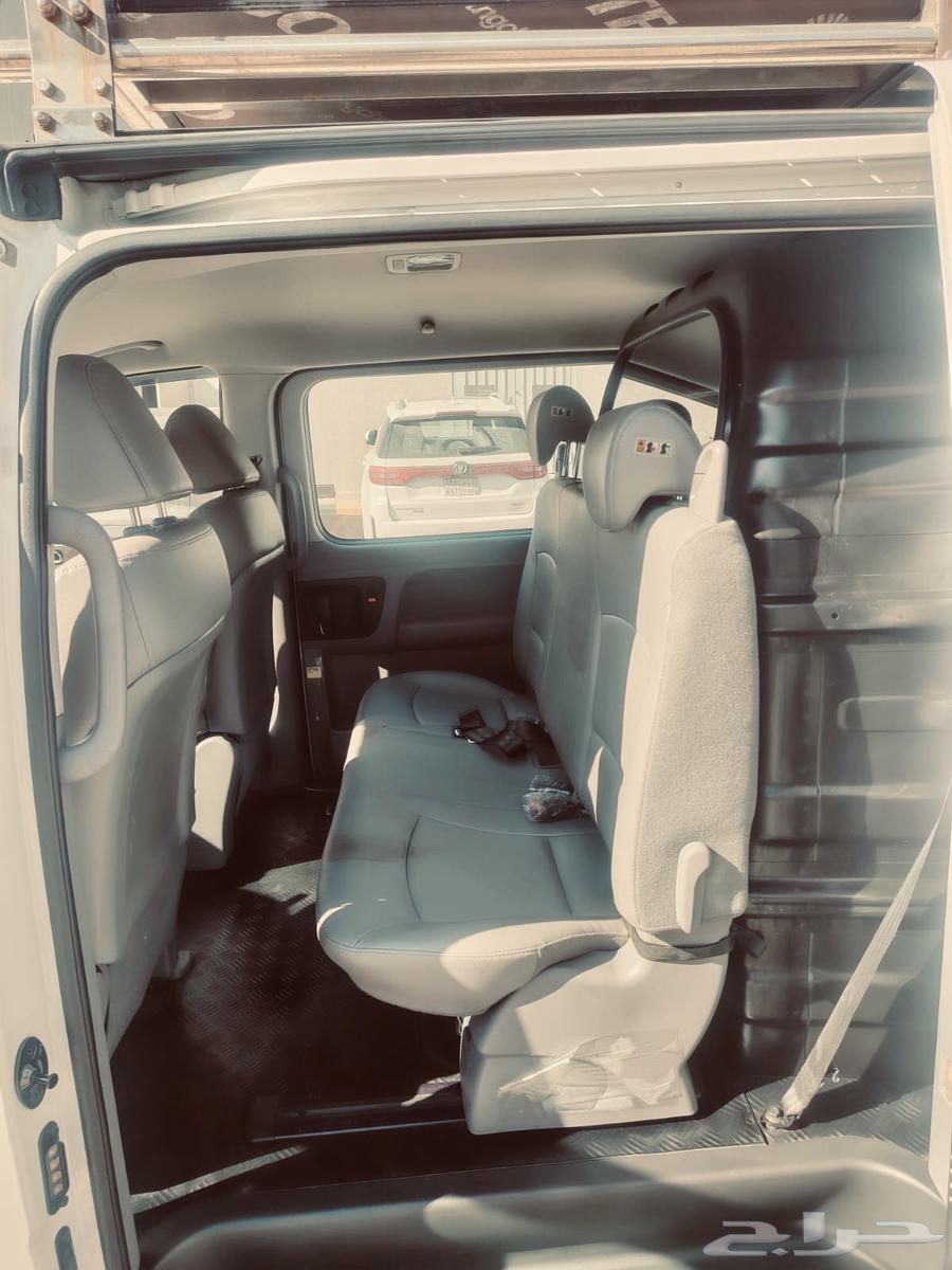Hyundai H1 half cargo half passenger63511949569537114
