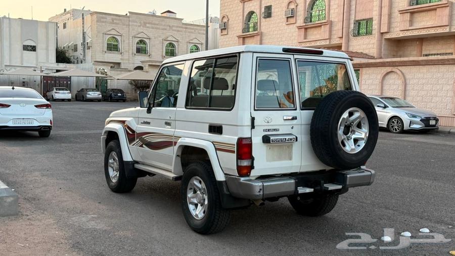 ربع تويوتا 2008 عداد 93.000 ( المدينة المنورة)63511782824322113