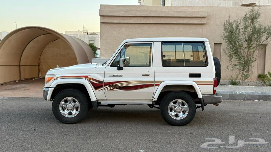 ربع تويوتا 2008 عداد 93.000 ( المدينة المنورة)63511782824322114