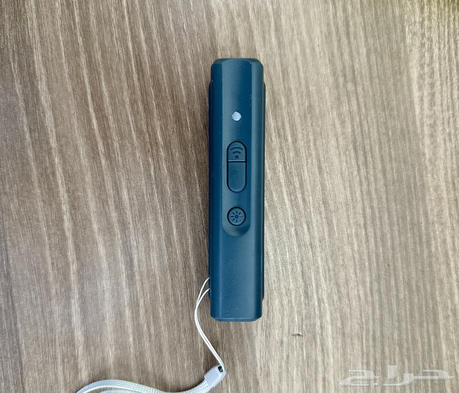 A device for training cats and dogs and scaring them63291395089667113