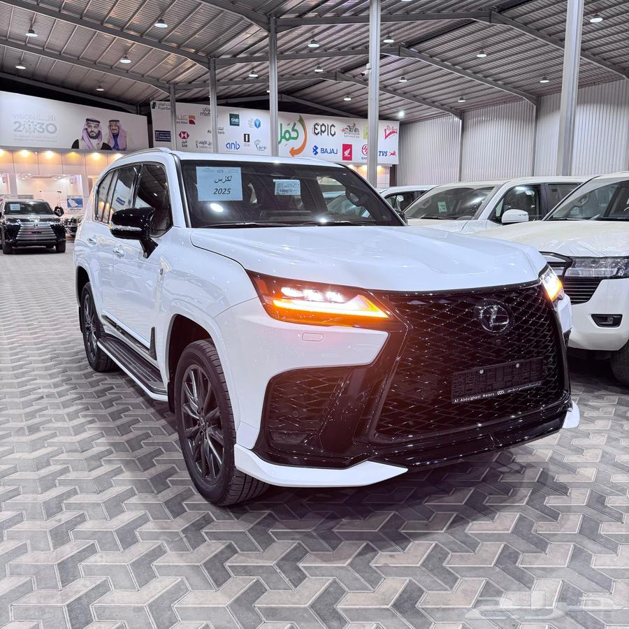 Lexus F Sport 2025 Rose Qatar63512150752385112