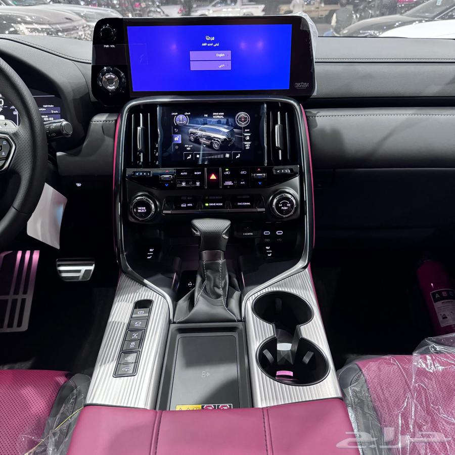 Lexus F Sport 2025 Rose Qatar63512150752385113