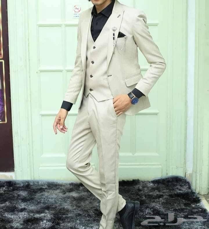 A formal suit with an attractive appearance63291048837377113