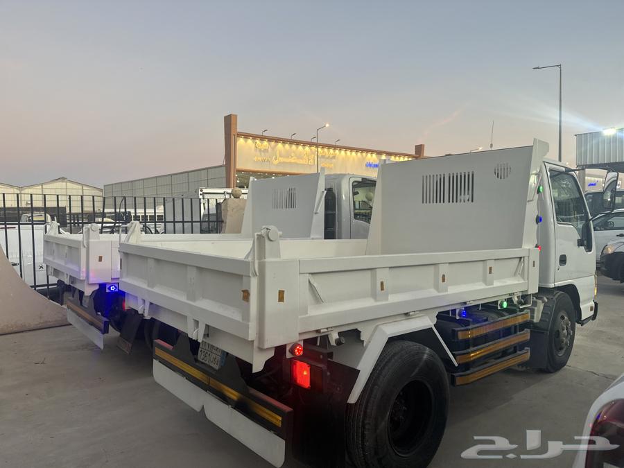Sultan's exhibition of vehicles specializing in transportation and diesel vehicles63509448987907113