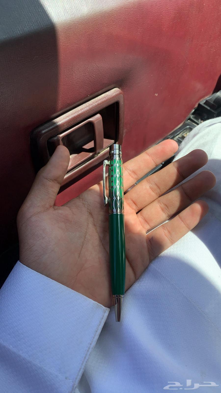 Pen for sale, price negotiable63289934182403110