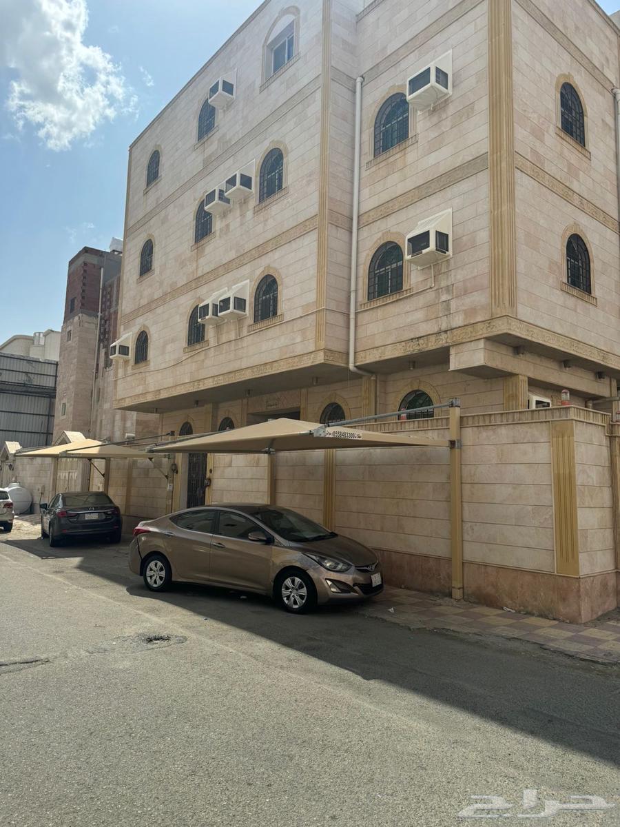 A commercial-residential investment building within the sanctuary boundaries63006567660930112