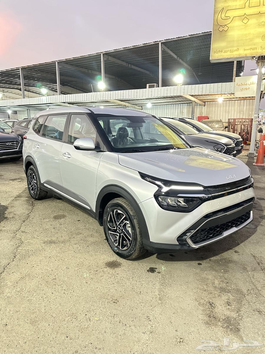 Kia Carens 2025 Half Option and Standard Special Cash Offers63504090988417114