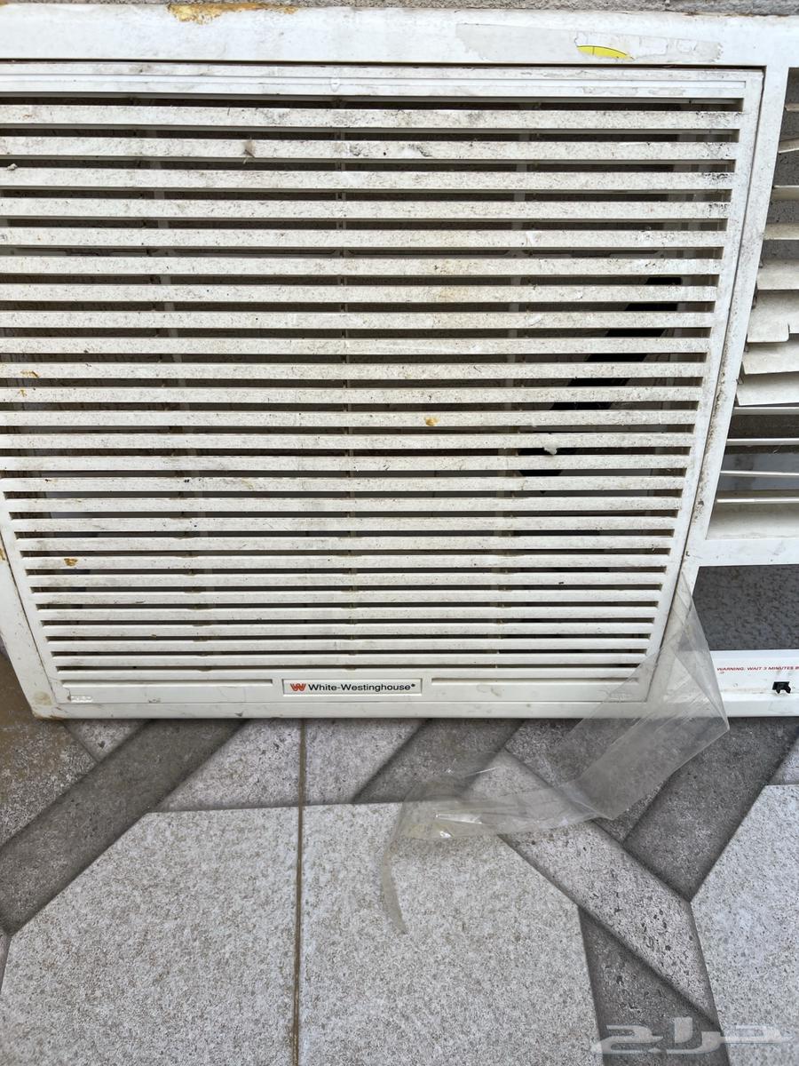 Very clean air conditioner, Indian type, with a large motor63289941118851111