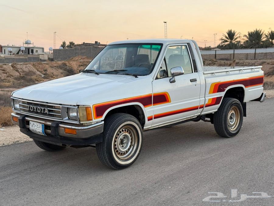 1988 model Hilux, LS1 engine, automatic transmission, petrol63503537799426113