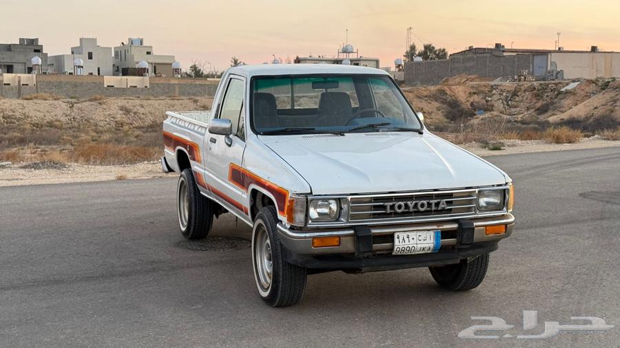 1988 model Hilux, LS1 engine, automatic transmission, petrol63503537799426112