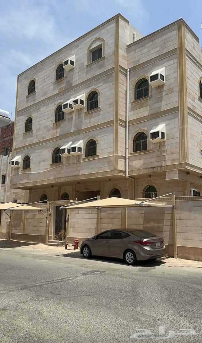 A commercial-residential investment building within the sanctuary boundaries63006567660930111