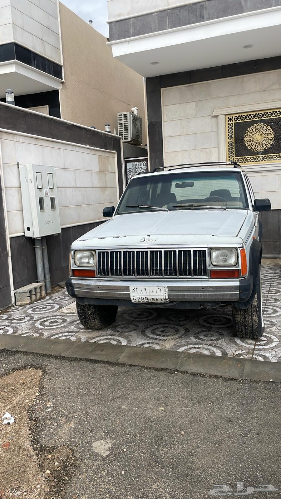 Jeep Cherokee 93 Model63502329280002111