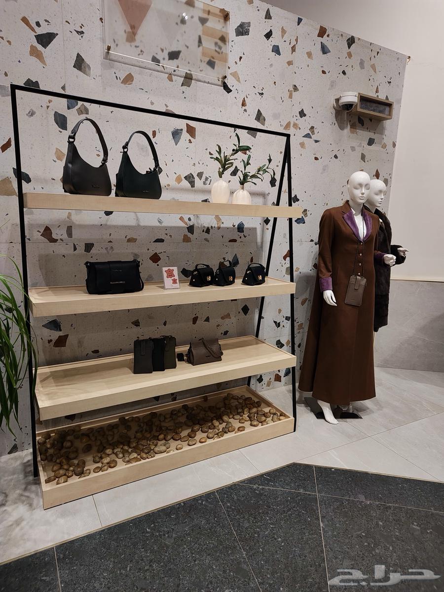 Local goods store Handbags, phone cases, sunglasses, linen dresses63616629537666111