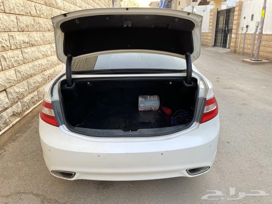 For sale, full option 2013 Azira63500790041601112
