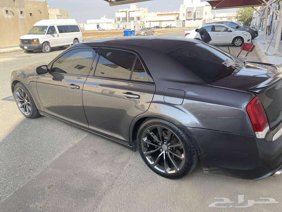 Chrysler 2013 modified with SRT63501047786881113