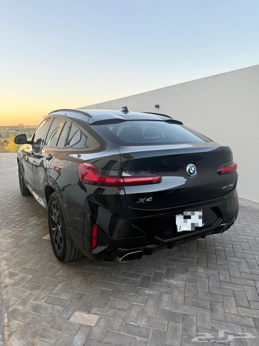 BMW X4 black63497340457090111
