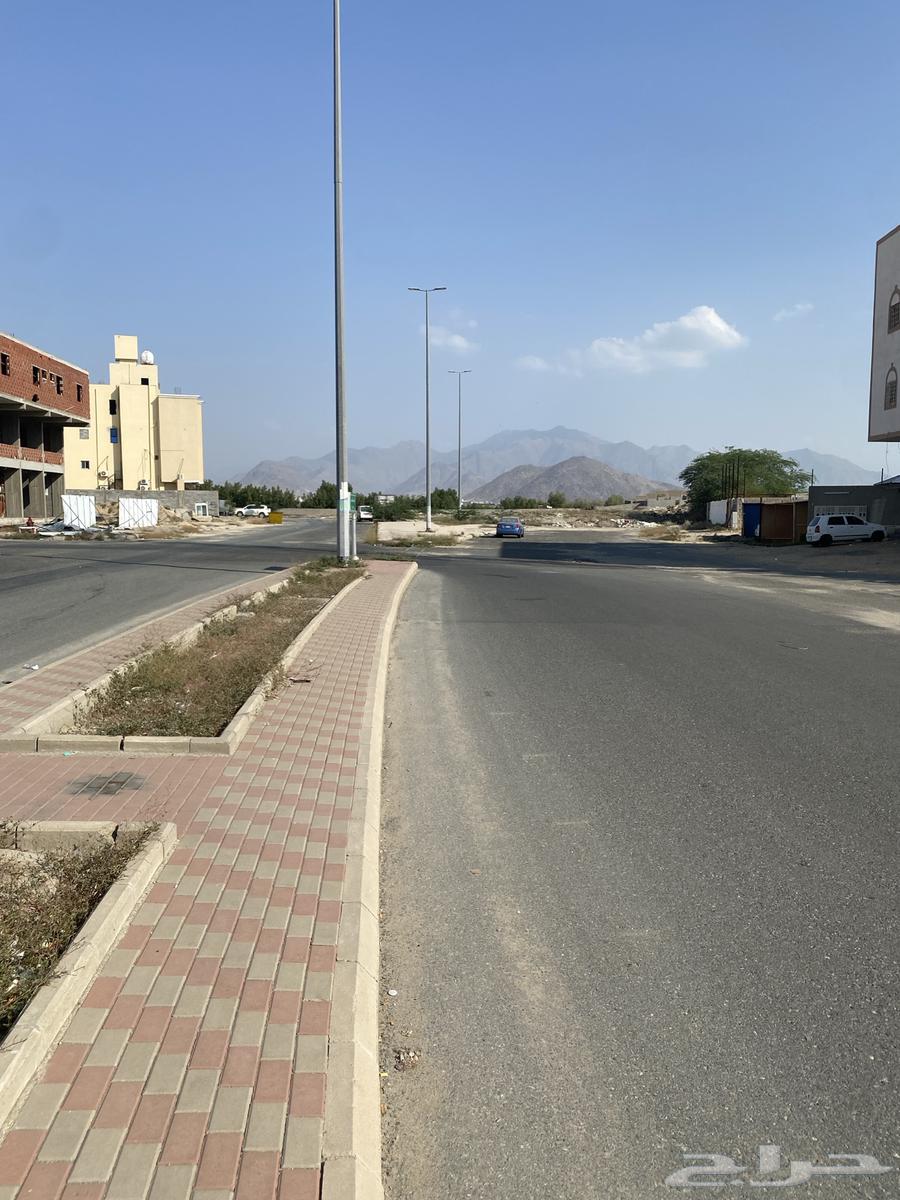 Commercial and residential building for sale63006636065921112