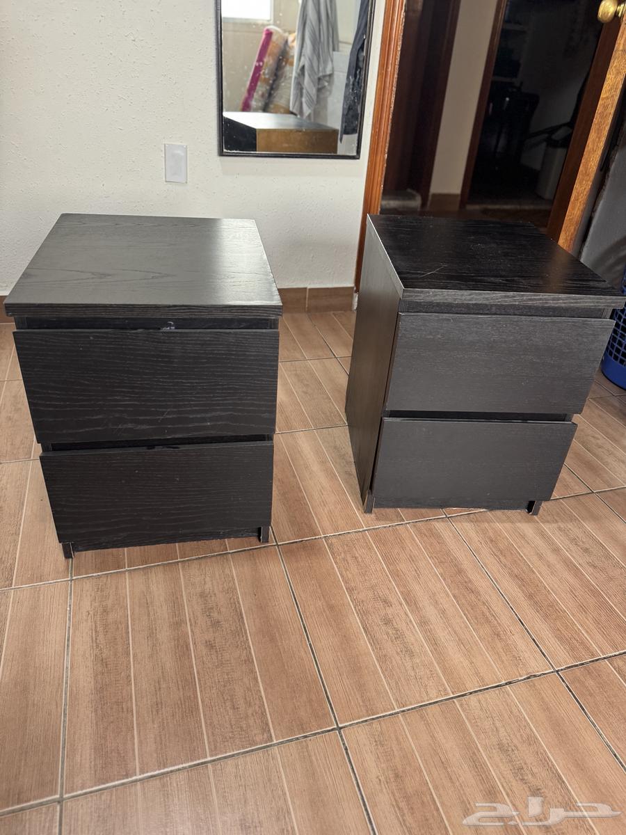 Ikea bed side tables in black63290684772738112