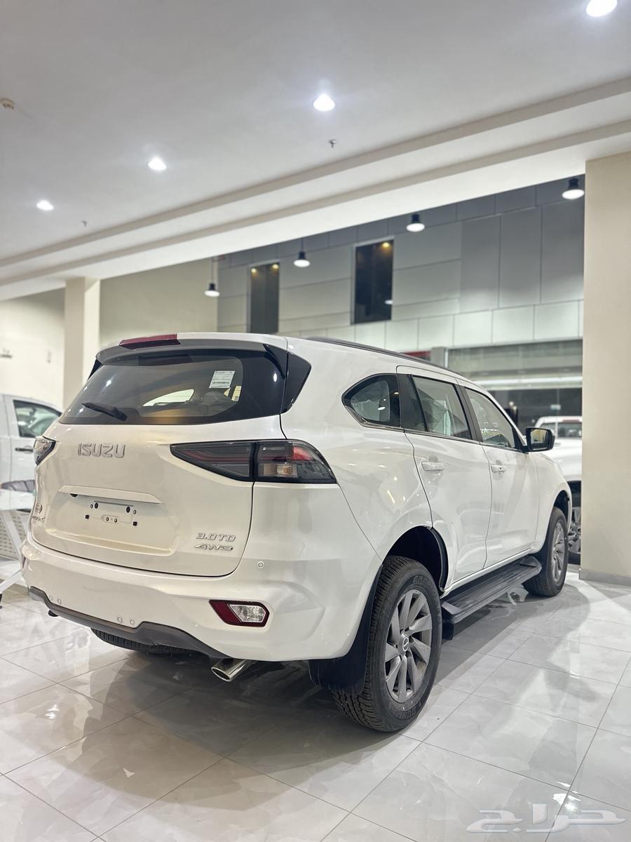 Isuzu MUX Full Option Double Cab 202463489250798721112