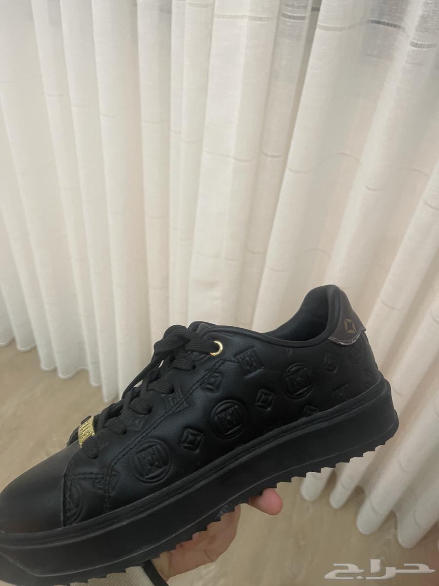 New shoes, never worn, never used.  
Original price was 180 riyals, now 160 riyals, new.63281122032131113