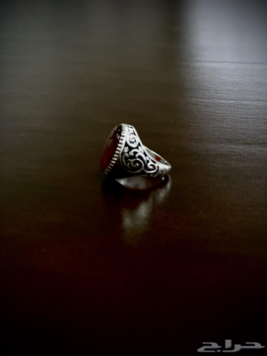 A luxurious Yemeni agate ring63281942330370114